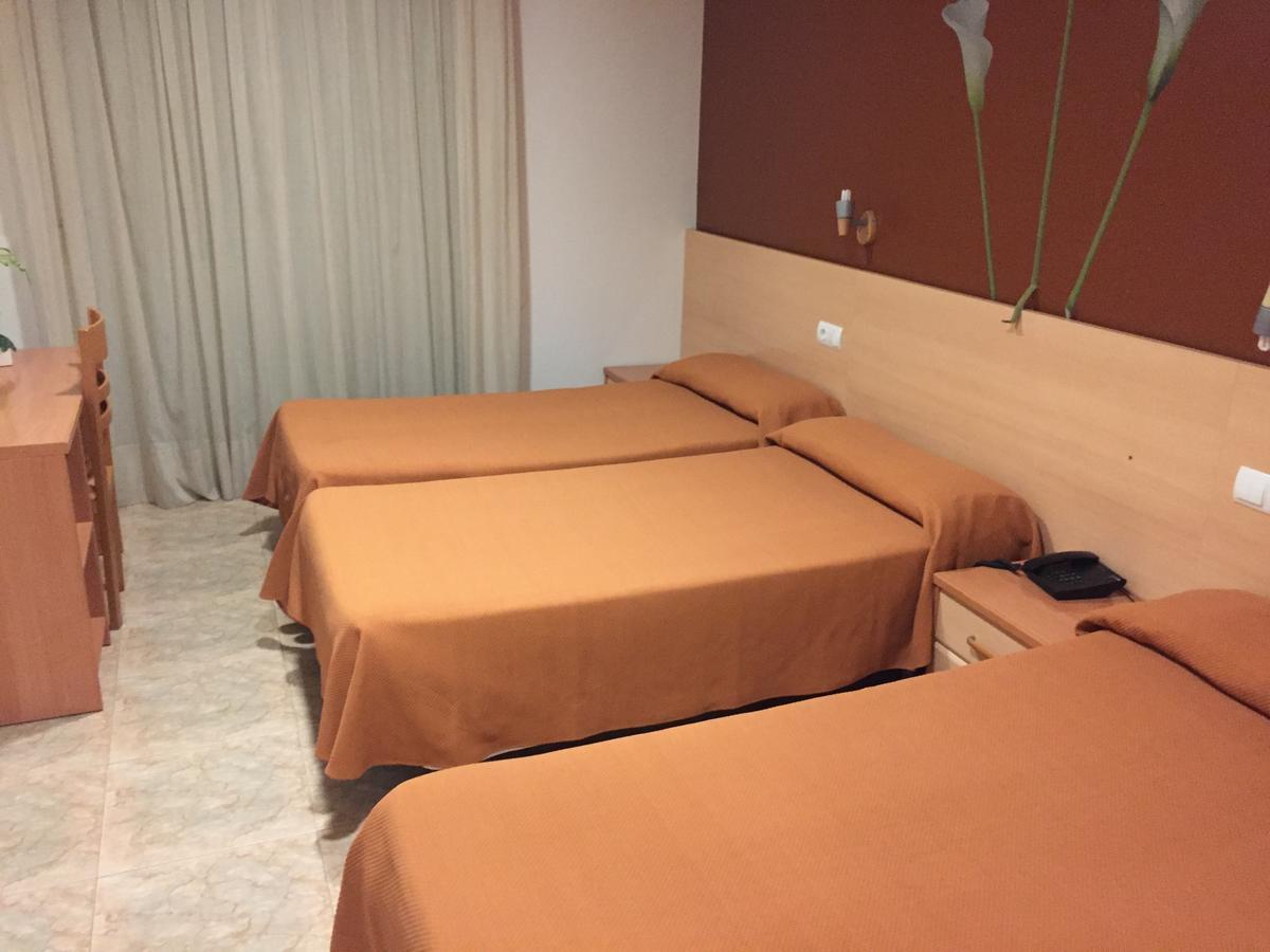 Hotel Mediterrani Blau L'Eucaliptus Bagian luar foto